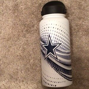 NFL White and Navy Blue Star Stainless Steel Water Bottle, 32 oz- Dallas